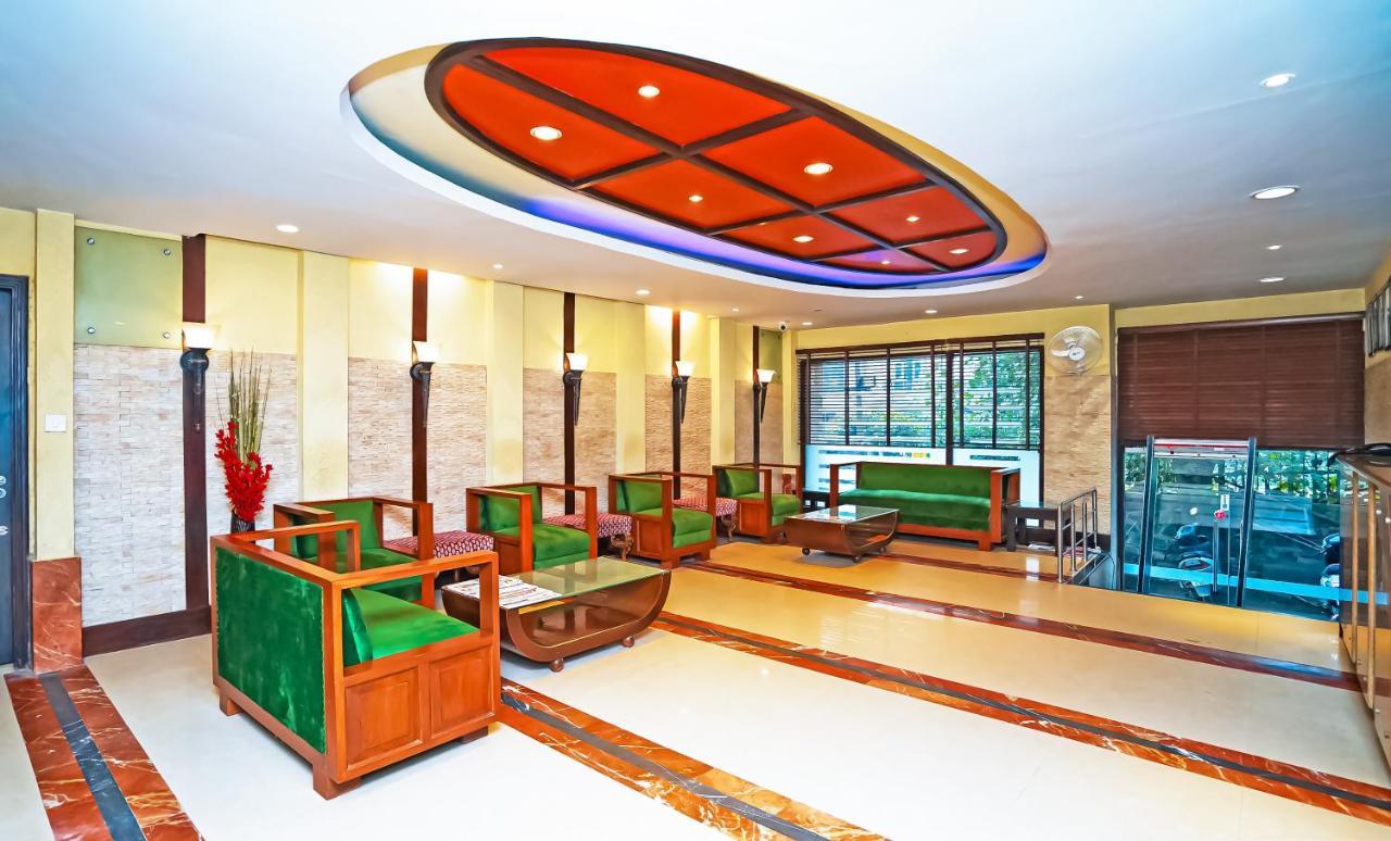 Hotel Pooja Palace New Delhi Extérieur photo